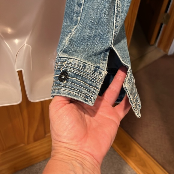 Beautiful Jeanology Embellished Cropped Jean Jacket - Picture 7 of 11